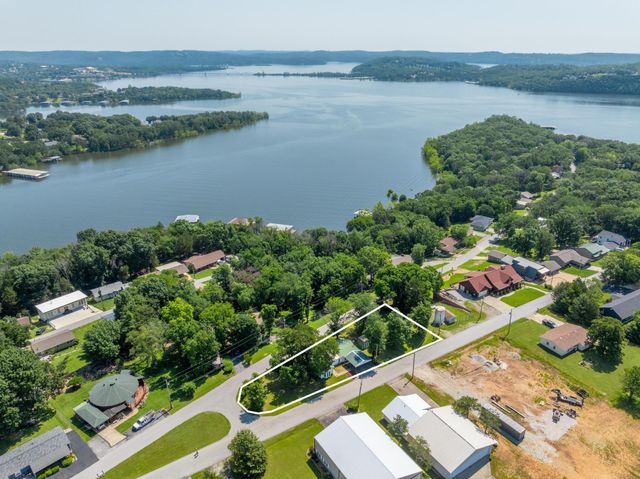 245 Bonanza Drive, Kimberling City, MO 65686