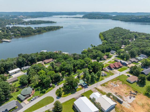 245 Bonanza Drive, Kimberling City, MO 65686