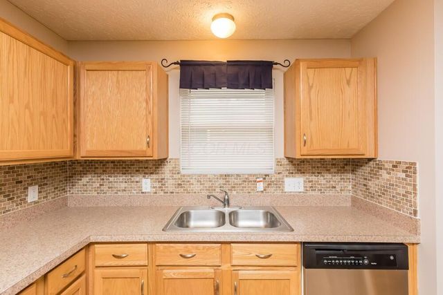 5975 Pennington Creek Drive, Dublin, OH 43016