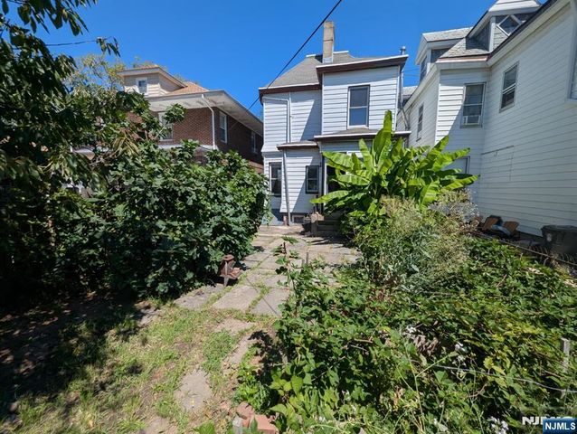 124 2nd Avenue 1, Newark, NJ 07104