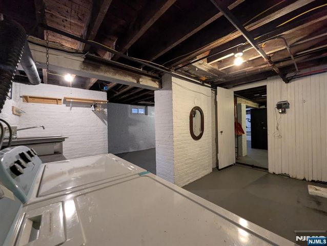 124 2nd Avenue 1, Newark, NJ 07104