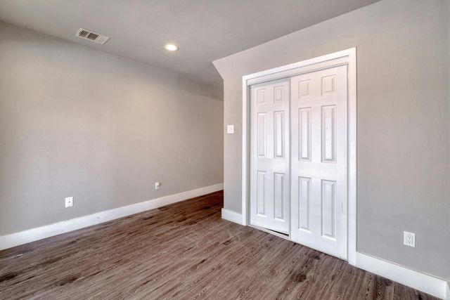 935 La Posada DR 212, Austin, TX 78752