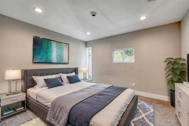 935 La Posada DR 212, Austin, TX 78752