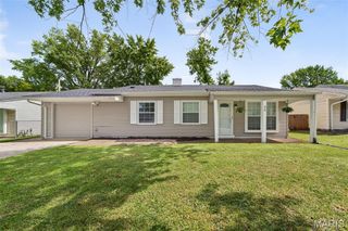 26 Steeplechase Drive, St Peters, MO 63376