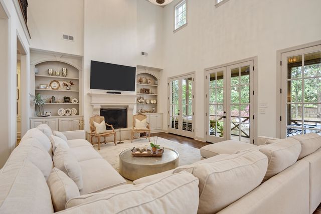 101 N GROVE PARK RD, Memphis, TN 38117