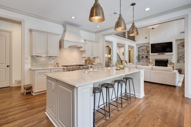 101 N GROVE PARK RD, Memphis, TN 38117