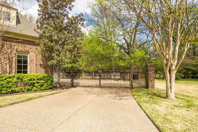 101 N GROVE PARK RD, Memphis, TN 38117