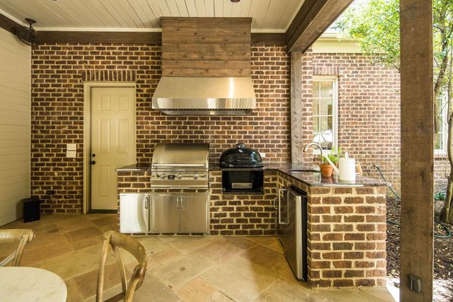 101 N GROVE PARK RD, Memphis, TN 38117