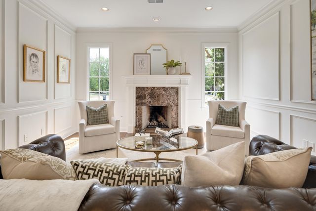 101 N GROVE PARK RD, Memphis, TN 38117