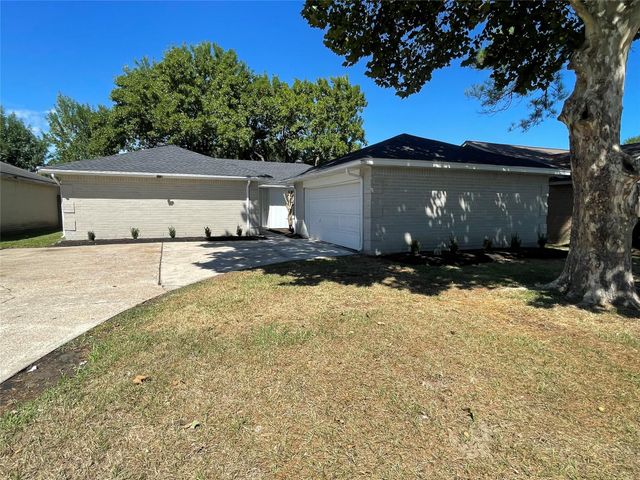 10011 Shell Rock Road, La Porte, TX 77571