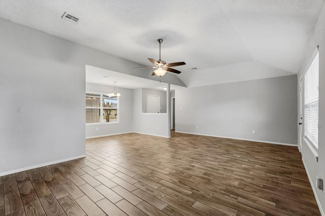 10011 Shell Rock Road, La Porte, TX 77571