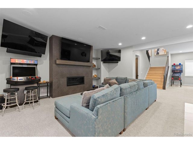 6519 Canyonpoint Rd, Castle Pines, CO 80108