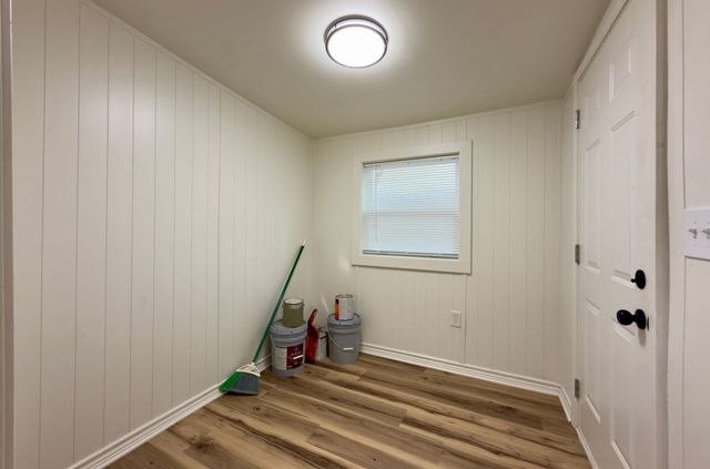 305 W Bryant Street, Elm Mott, TX 76640