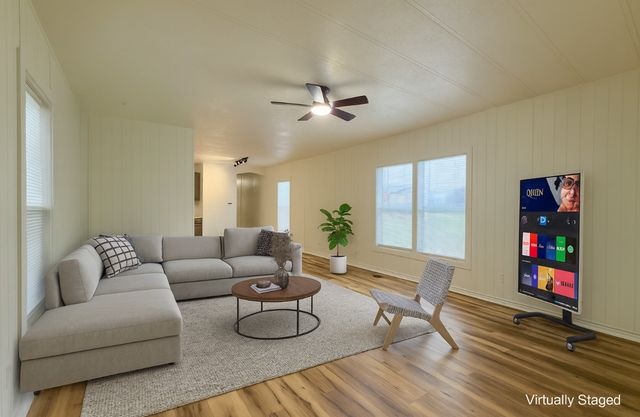 305 W Bryant Street, Elm Mott, TX 76640