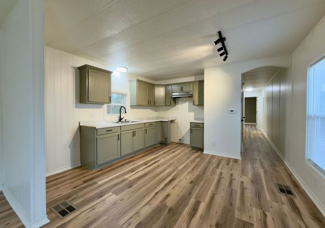 305 W Bryant Street, Elm Mott, TX 76640