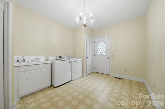 2373 Wilkesboro Boulevard, Lenoir, NC 28645