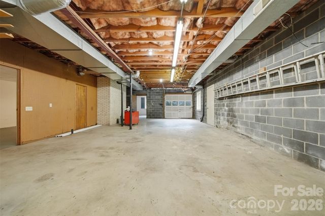 2373 Wilkesboro Boulevard, Lenoir, NC 28645
