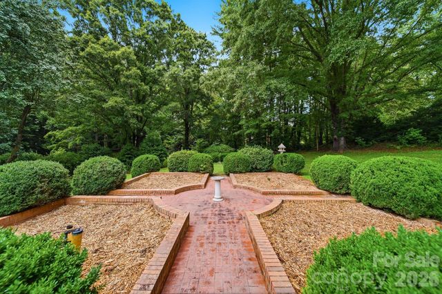 2373 Wilkesboro Boulevard, Lenoir, NC 28645