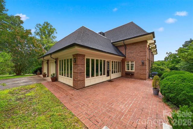 2373 Wilkesboro Boulevard, Lenoir, NC 28645
