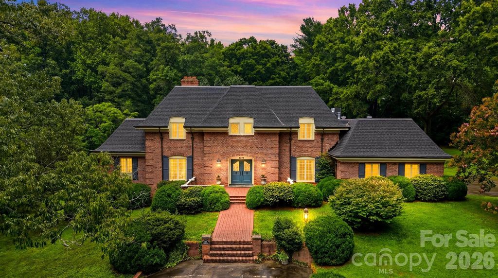 2373 Wilkesboro Boulevard, Lenoir, NC 28645