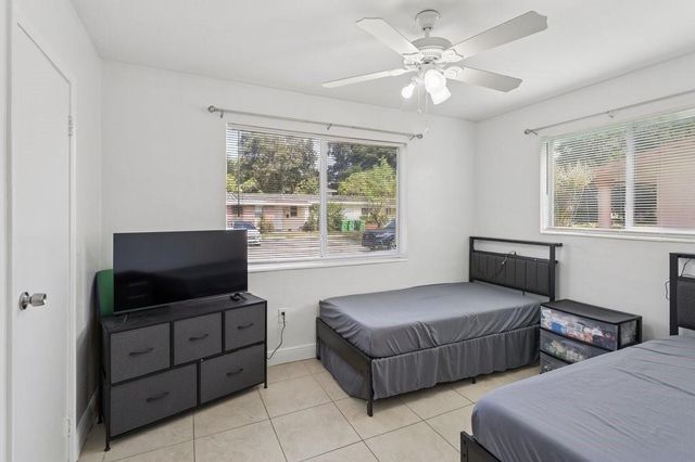 6888 NW 30th St, Sunrise, FL 33313