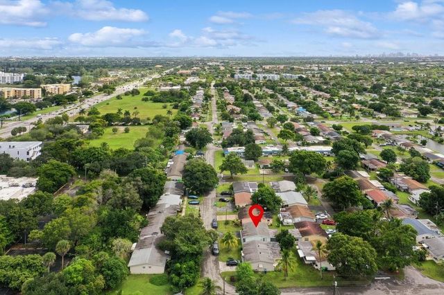 6888 NW 30th St, Sunrise, FL 33313