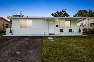 6888 NW 30th St, Sunrise, FL 33313