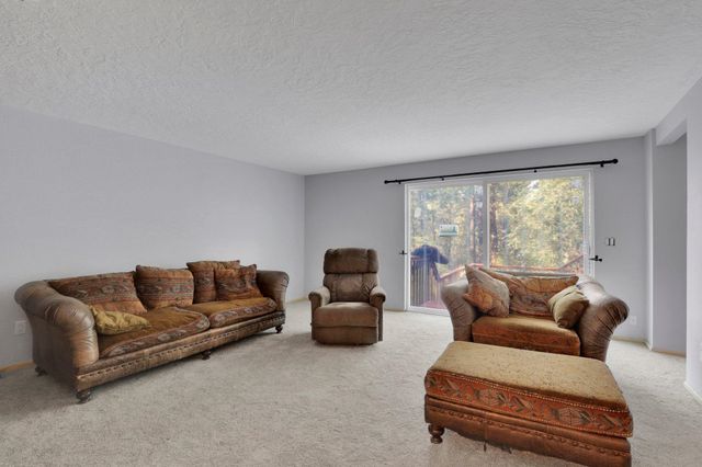 821 S Azalea Dr, Spokane, WA 99224