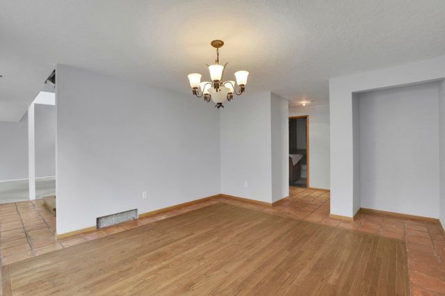 821 S Azalea Dr, Spokane, WA 99224