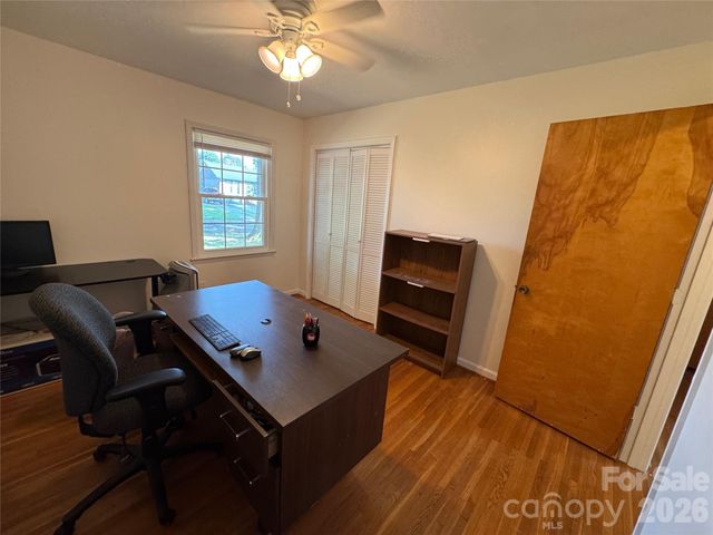 7644 Bramblewood Drive, Charlotte, NC 28217
