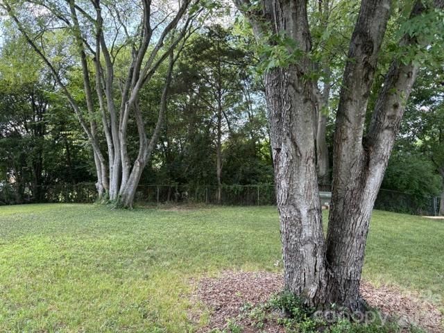 7644 Bramblewood Drive, Charlotte, NC 28217