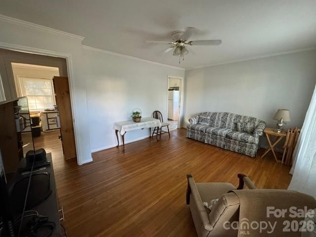 7644 Bramblewood Drive, Charlotte, NC 28217