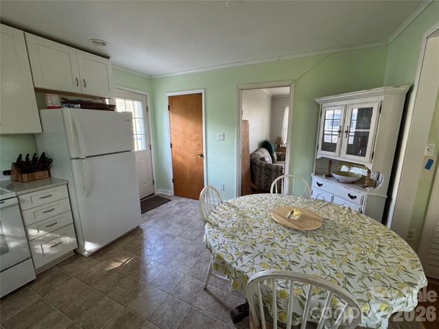 7644 Bramblewood Drive, Charlotte, NC 28217