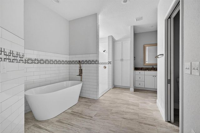 183 LAKE THOMAS, Winter Haven, FL 33880