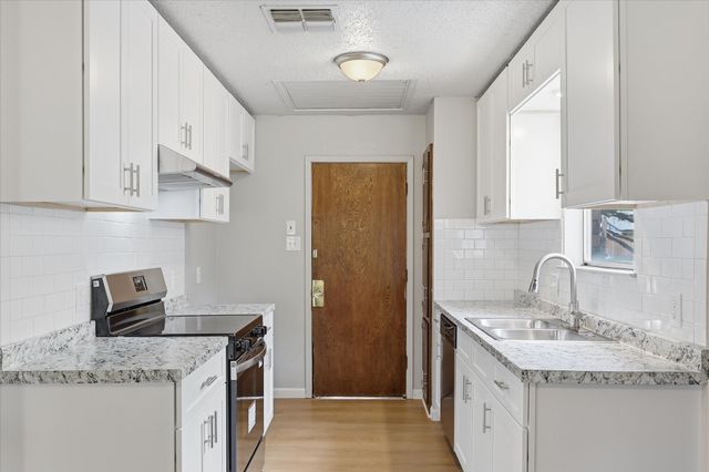 3046 Gene Lane, Haltom City, TX 76117