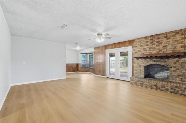 3046 Gene Lane, Haltom City, TX 76117