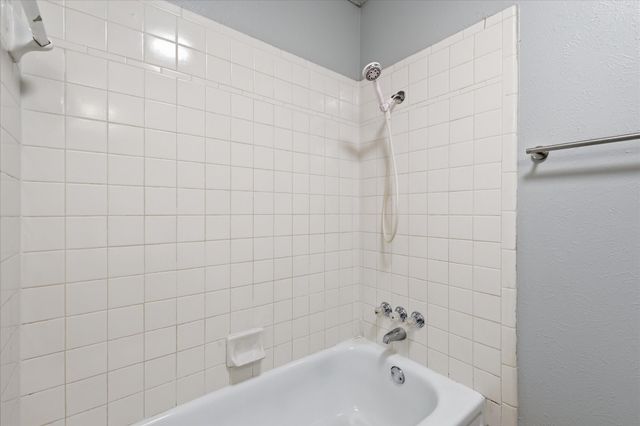 3046 Gene Lane, Haltom City, TX 76117