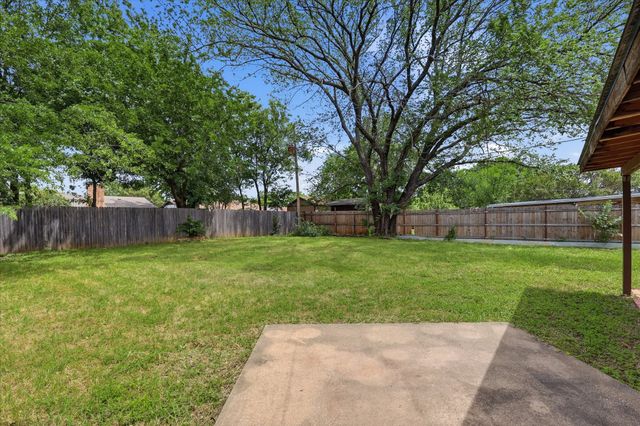 3046 Gene Lane, Haltom City, TX 76117
