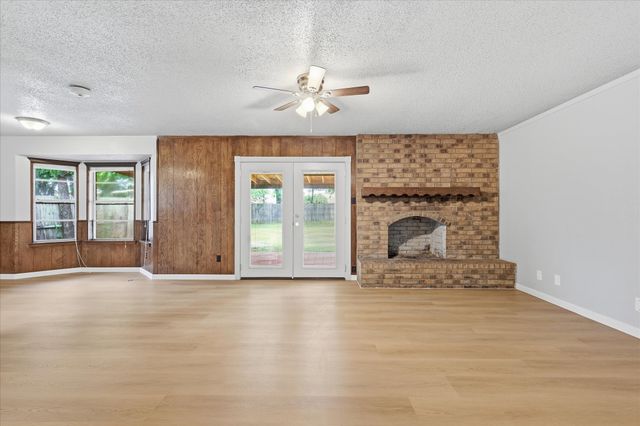 3046 Gene Lane, Haltom City, TX 76117