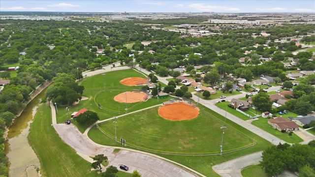 3046 Gene Lane, Haltom City, TX 76117