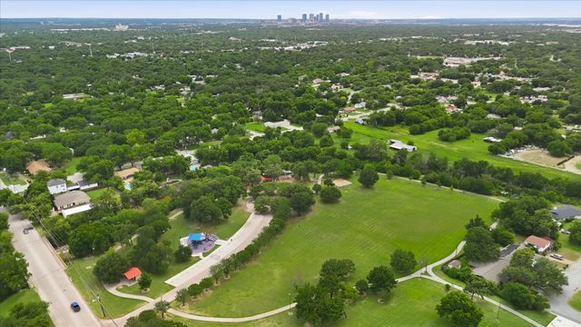 3046 Gene Lane, Haltom City, TX 76117