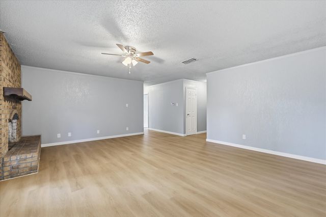 3046 Gene Lane, Haltom City, TX 76117