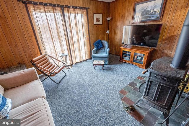 33 STRATFORD AVENUE, Ewing, NJ 08618