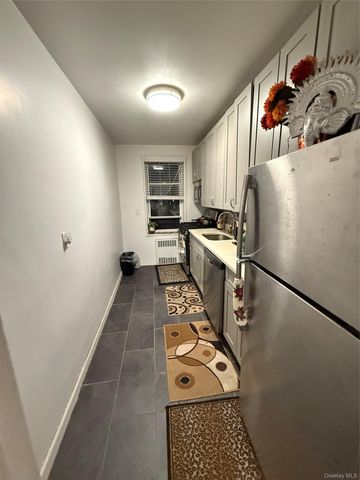 84-55 Daniels Street 5C, Briarwood, NY 11435