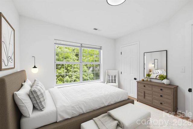 8413 Woodford Bridge Drive, Charlotte, NC 28216