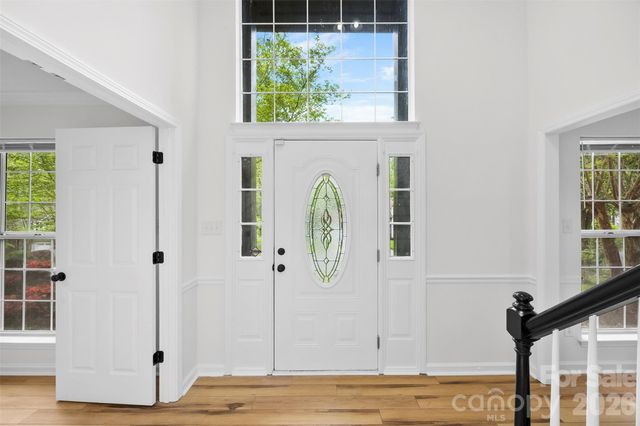 8413 Woodford Bridge Drive, Charlotte, NC 28216