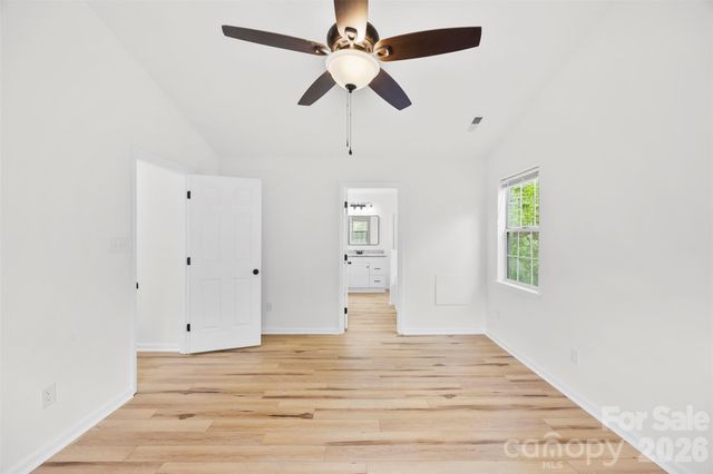 8413 Woodford Bridge Drive, Charlotte, NC 28216