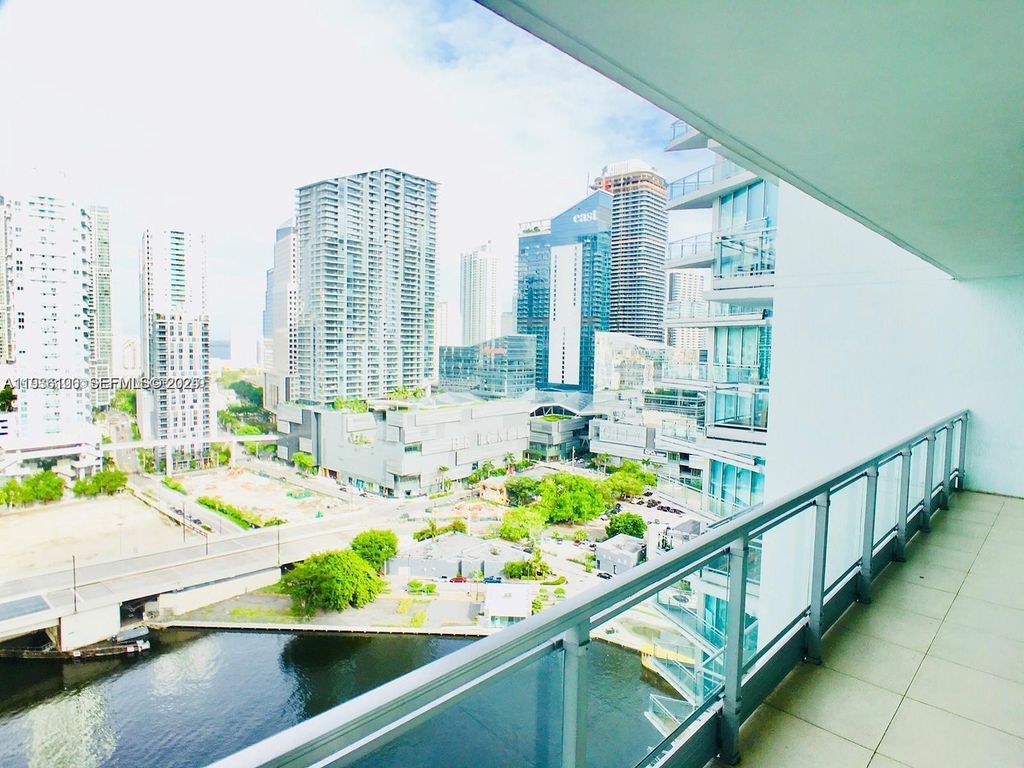 92 SW 3rd St 2312, Miami, FL 33130