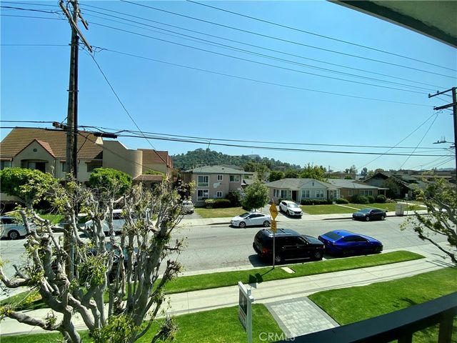 919 E Acacia Avenue O, Glendale, CA 91205