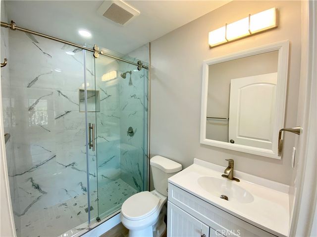 919 E Acacia Avenue O, Glendale, CA 91205